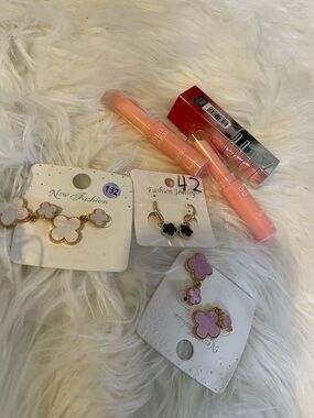 Gold-Trim White and Pink Clover Earring Set - Fashion Jewelry